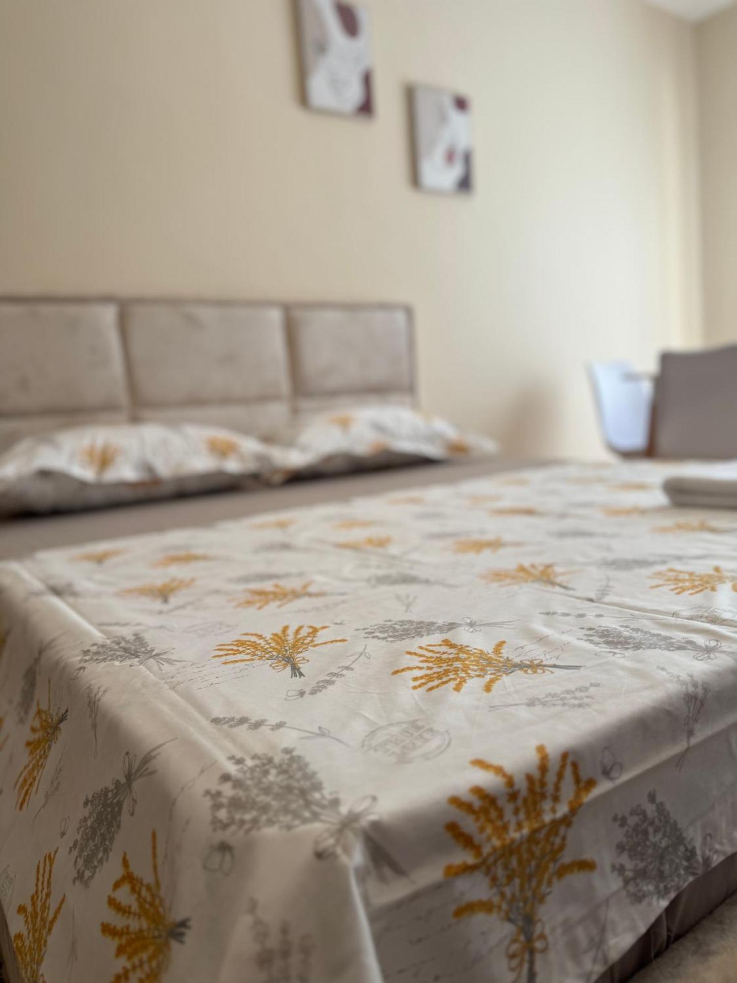 Sea & Gardenview Apartments Durrës Eksteriør bilde