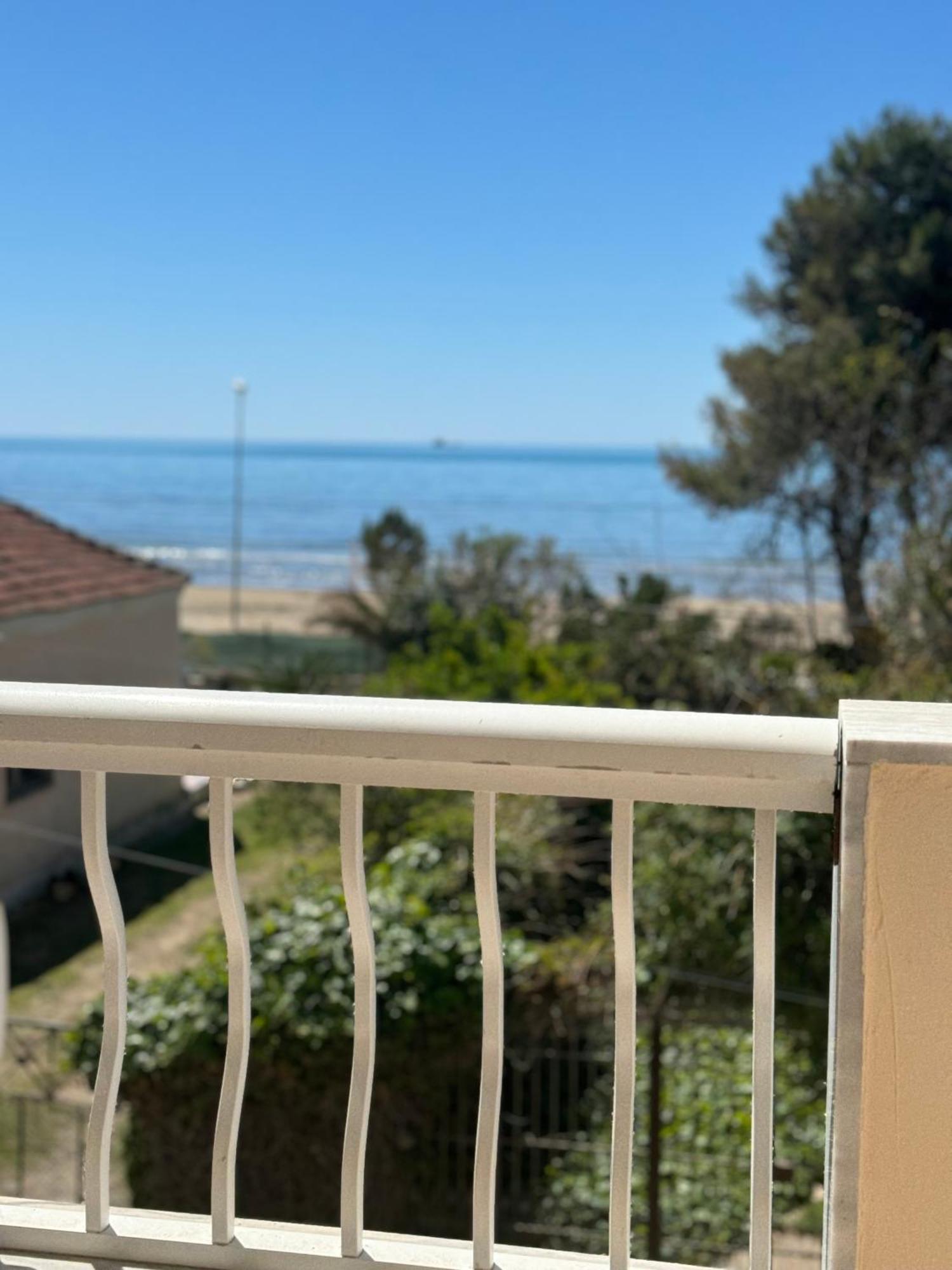 Sea & Gardenview Apartments Durrës Eksteriør bilde