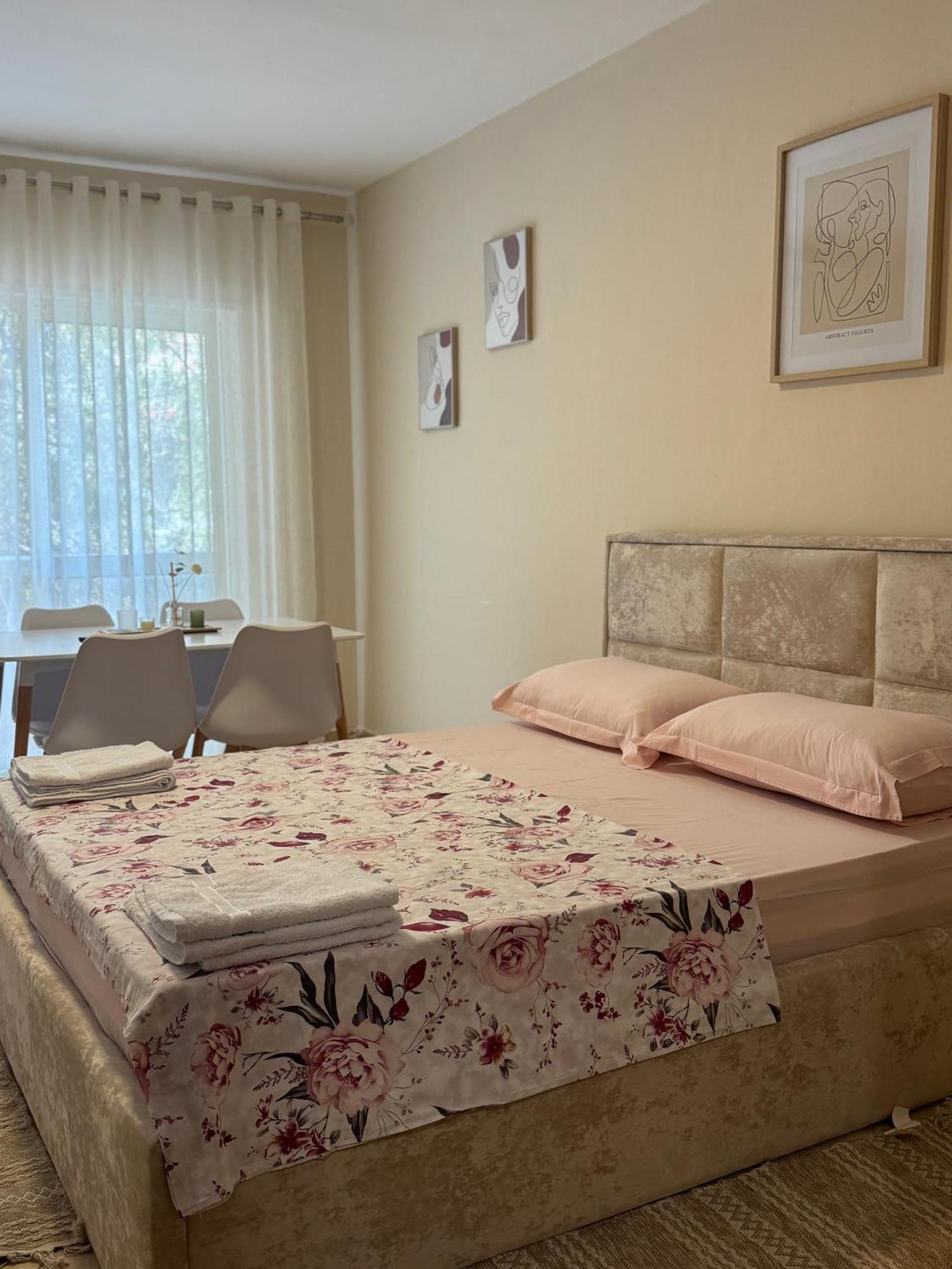 Sea & Gardenview Apartments Durrës Eksteriør bilde