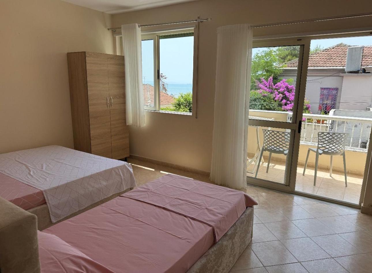 Sea & Gardenview Apartments Durrës Eksteriør bilde